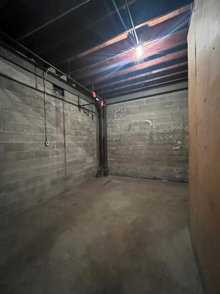 More Photos Of 1300-1344 S Front St, Philadelphia Warehouse For Sale