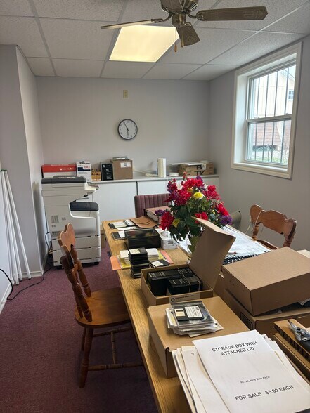 More Photos Of 126 Main St E, Dashwood Office For Sale