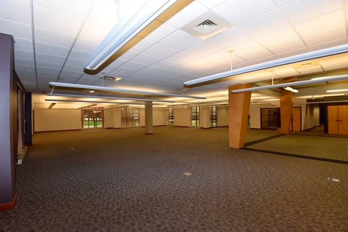 More Photos Of 2834 Northgate Dr, Iowa City Office For Lease