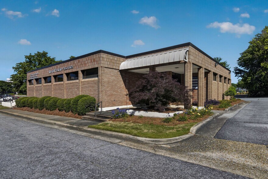 More Photos Of 1942 North Ave, Columbus Medical For Lease