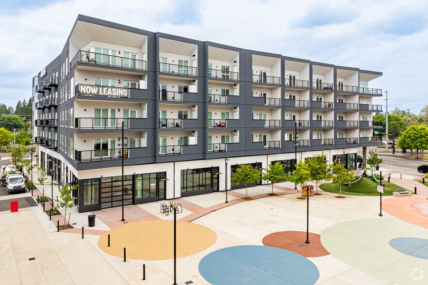 More Photos Of 18604-18688 E Burnside St, Portland Apartments For Lease