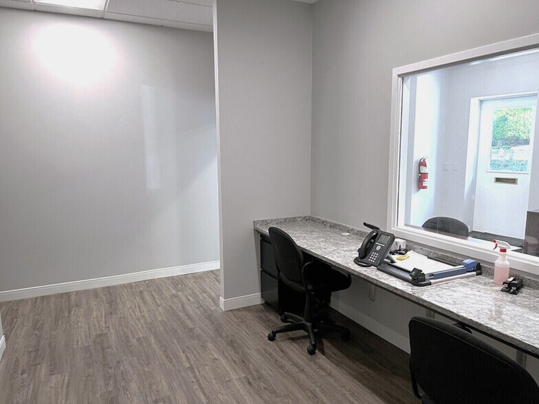 More Photos Of 5000 Lawndale Ave, Baltimore Office For Lease