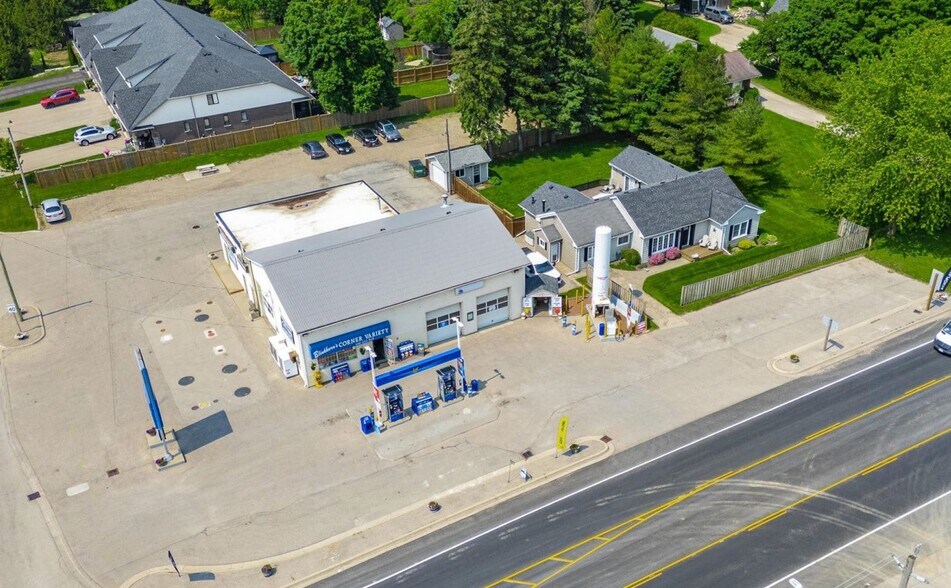 Primary Photo Of 935 St David St N, Fergus Service Station For Sale