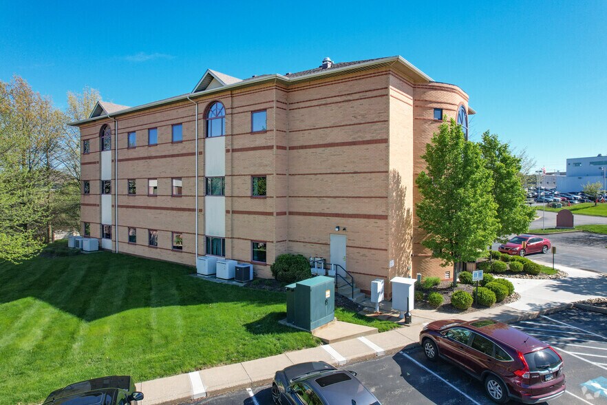 More Photos Of 9500 Brooktree Rd, Wexford Medical For Lease