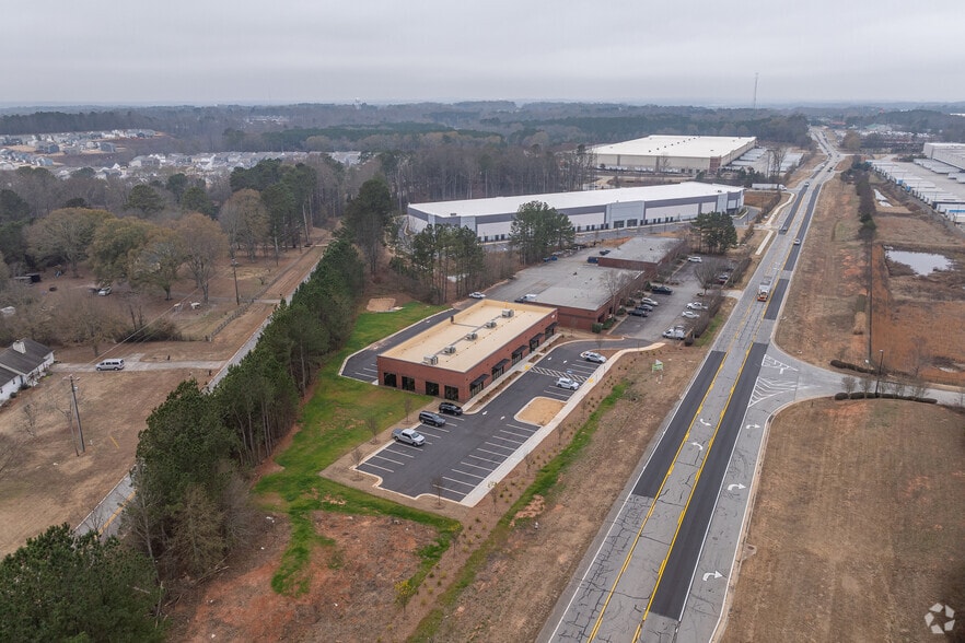 More Photos Of 11335 Lewis Braselton Blvd, Braselton Warehouse For Lease