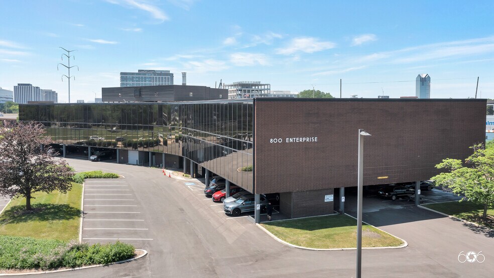 Primary Photo Of 800 Enterprise Dr, Oak Brook Office For Sale