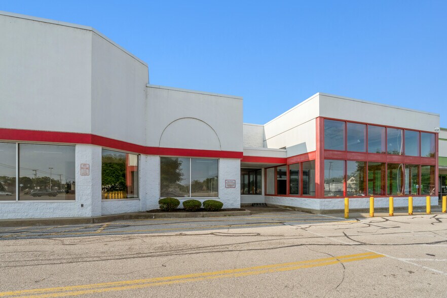 More Photos Of 1144 W Prospect Rd, Ashtabula Storefront For Lease