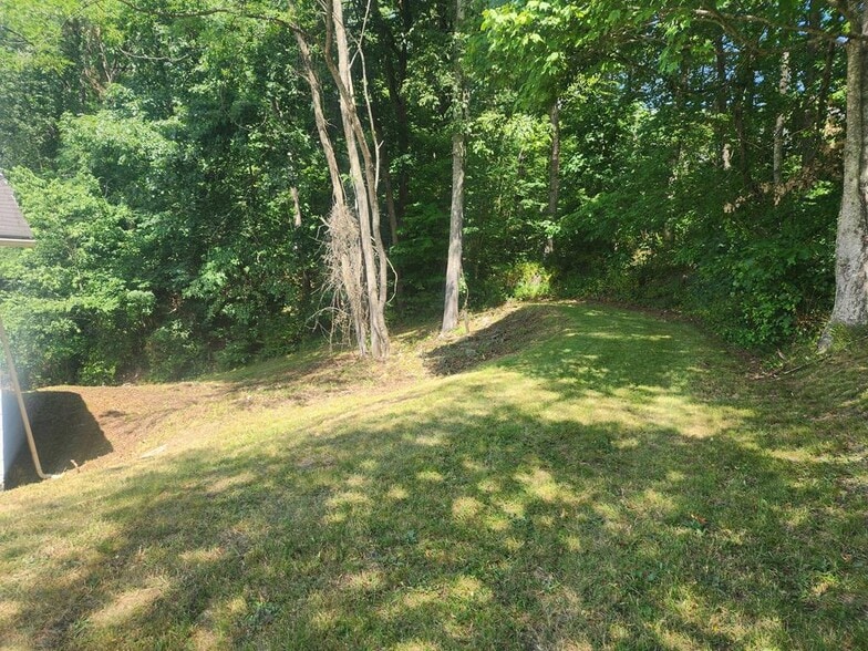 More Photos Of 105 Smith St, Beckley Religious Facility For Sale