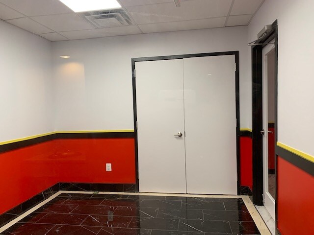 More Photos Of 12800 Middlebrook Rd, Germantown Medical For Sale