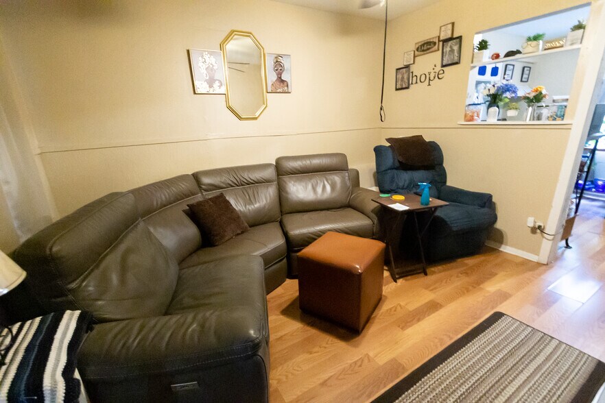 More Photos Of 9222 Lockwood Dr, Houston Apartments For Sale