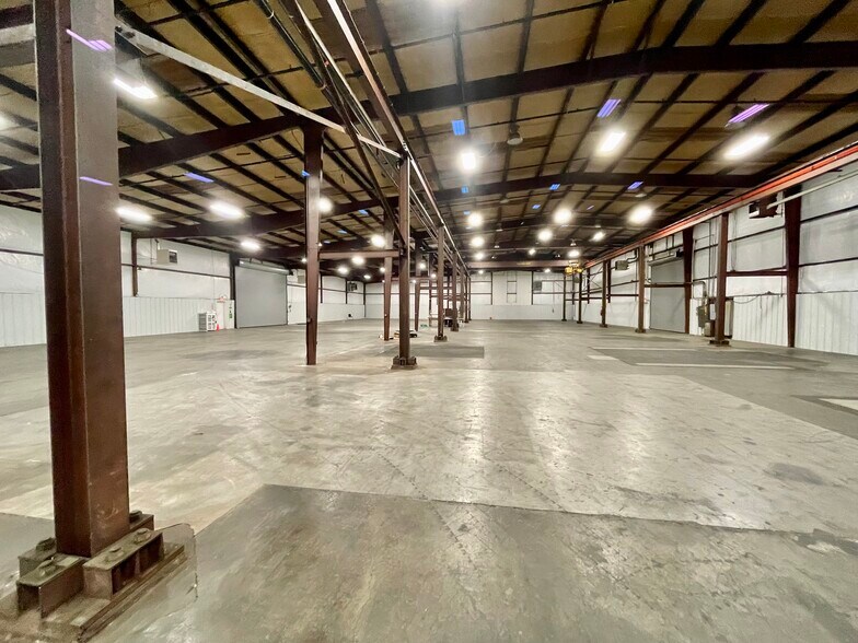 More Photos Of 120 Flint Rd, Oak Ridge Industrial For Sale