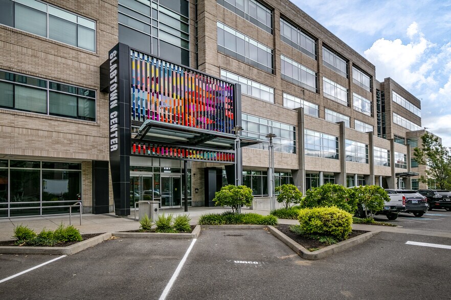 More Photos Of 2055 NW Savier St, Portland Office For Lease