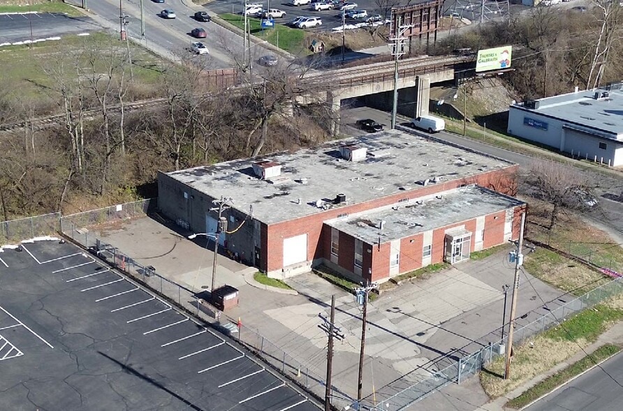 More Photos Of 1384 Tennessee Ave, Cincinnati Warehouse For Sale