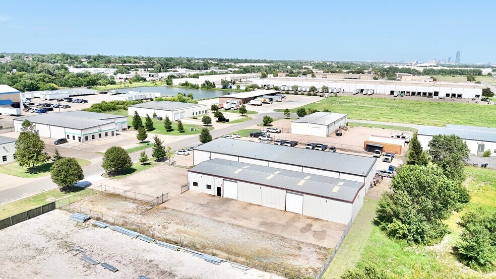 More Photos Of 5116 NW 3rd St, Oklahoma City Warehouse For Lease