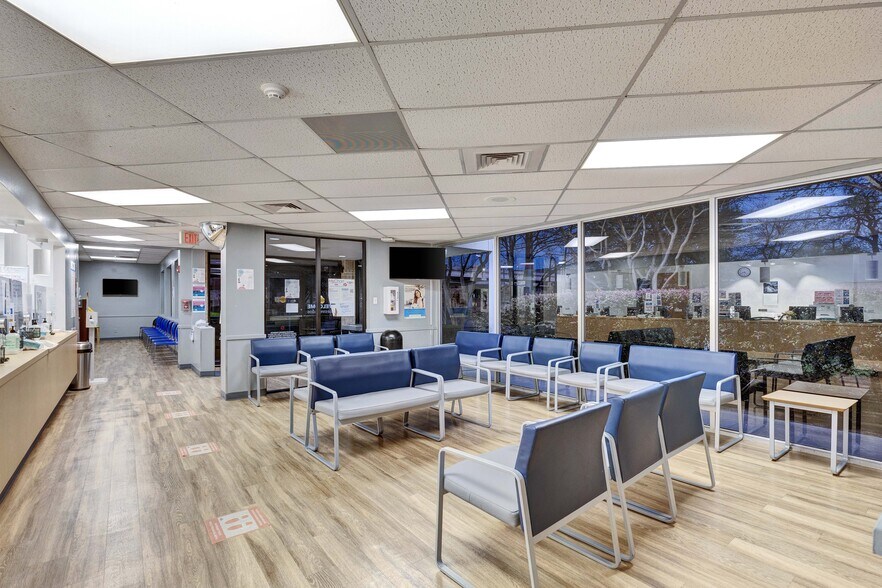 More Photos Of 2909 I-35, Austin Medical For Sale