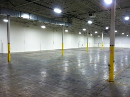 More Photos Of 4401-4419 Equity Dr, Columbus Warehouse For Lease