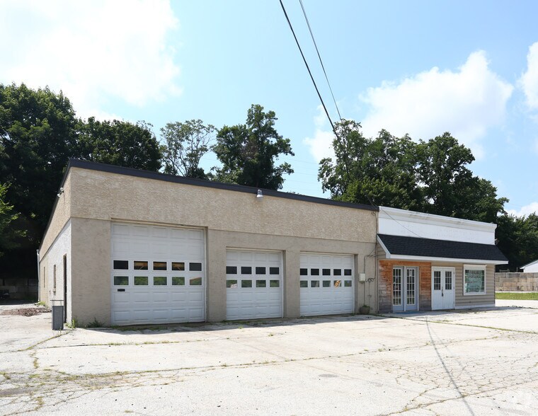 More Photos Of 154 Lancaster Ave, Malvern Auto Repair For Sale