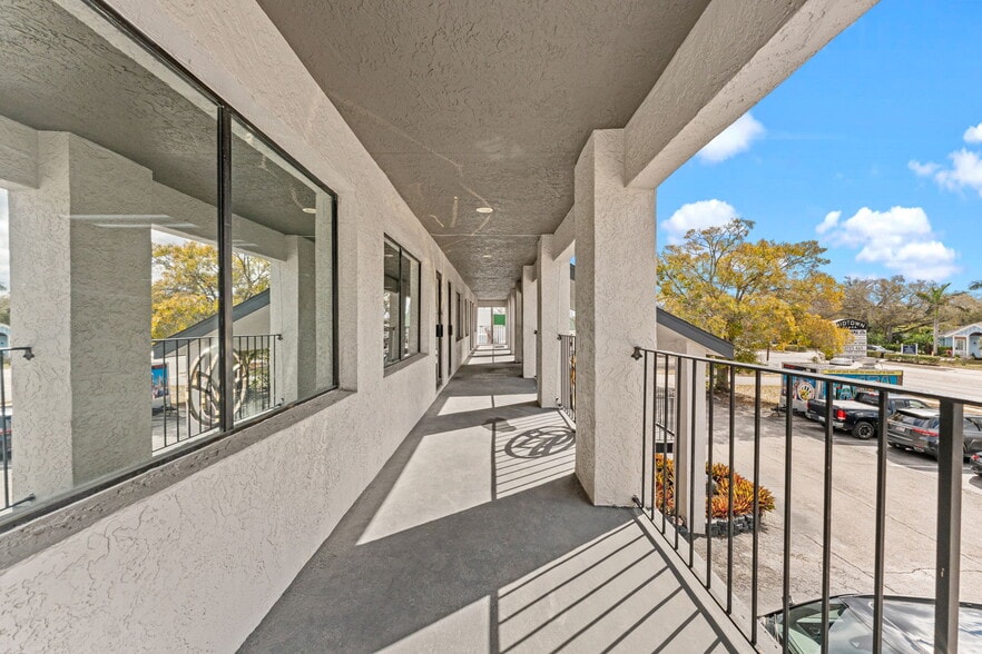 More Photos Of 3007 W Cypress St, Tampa General Retail For Sale