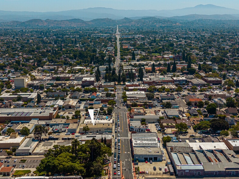 More Photos Of 321 W Chapman Ave, Orange Office For Lease