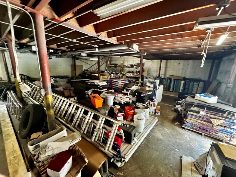 More Photos Of 9400-9404 E Wilson Rd, Independence Manufacturing For Sale