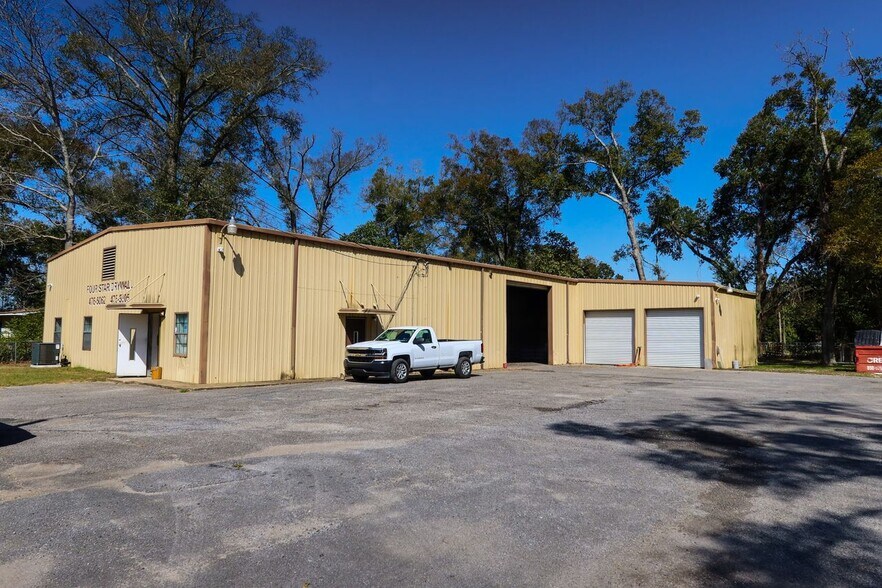 More Photos Of 362 Oakfield Rd, Pensacola Warehouse For Sale