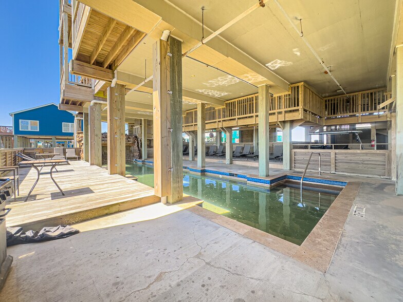 More Photos Of 947 Barkley St, Gilchrist Multifamily For Sale