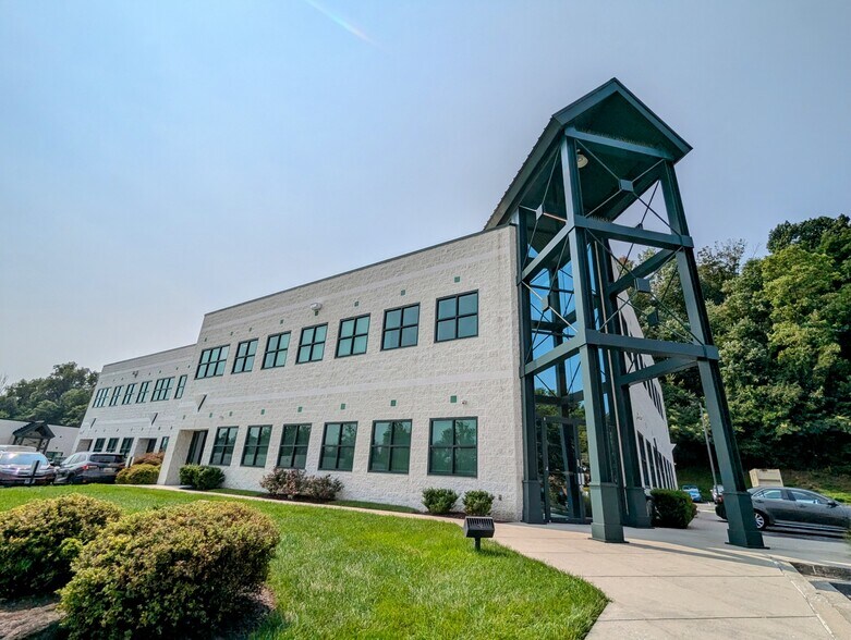 More Photos Of 20 New Plant Ct, Owings Mills Office For Lease