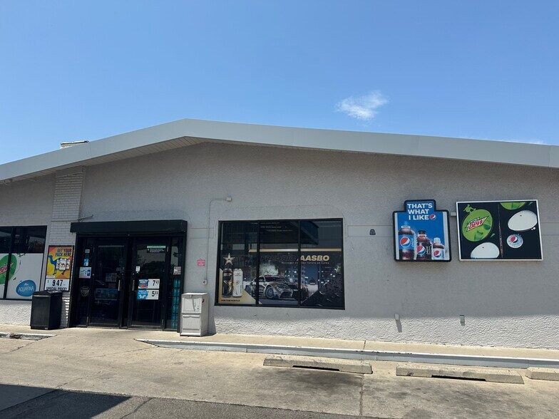 More Photos Of 1620 Carlisle Blvd SE, Albuquerque General Retail For Sale