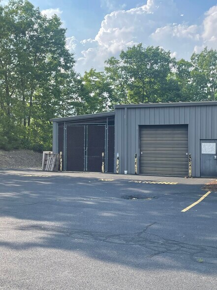 More Photos Of 31 Larsen Way, North Attleboro Manufacturing For Lease