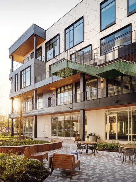 More Photos Of 888 Westheimer Rd, Houston Office For Lease