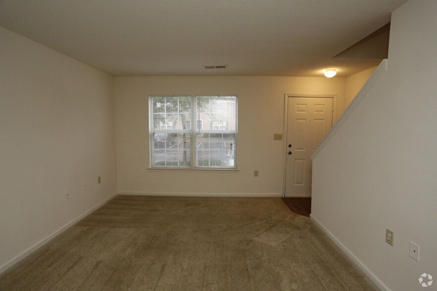 More Photos Of 5600 Salem Run Blvd, Fredericksburg Apartments For Sale