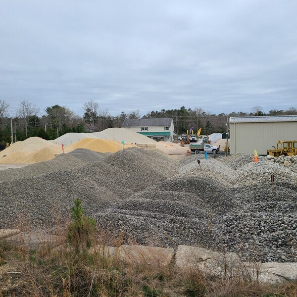 More Photos Of 1590 W Bay Ave, Barnegat Freestanding For Sale