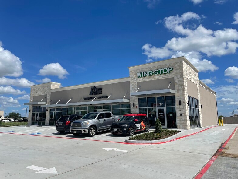 More Photos Of 19427 Highway 6 Hwy, Manvel Storefront Retail Office For Lease