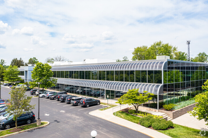 Primary Photo Of 3809 West Chester Pike, Newtown Square Office For Lease