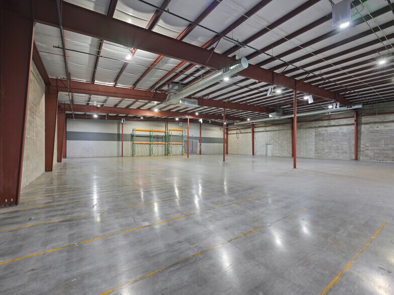 More Photos Of 2530 High Country Ct, Grand Junction Distribution For Lease