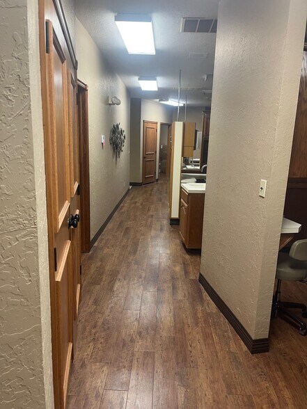 More Photos Of 725 NW 67th St, Lawton Medical For Lease