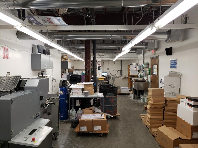 More Photos Of 2239 Banksville Rd, Pittsburgh Office For Lease