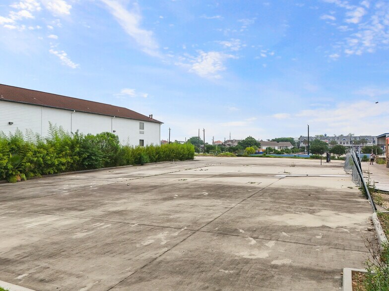 More Photos Of 200 6th St, Kemah Land For Sale