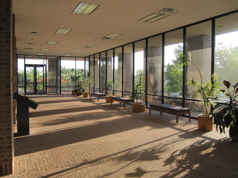 More Photos Of 3000 Altamesa Blvd, Fort Worth Office For Lease