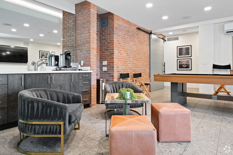 More Photos Of 1710 E Thousand Oaks Blvd, Thousand Oaks Apartments For Lease