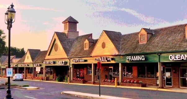 More Photos Of 525 E Market St, Leesburg Storefront For Lease