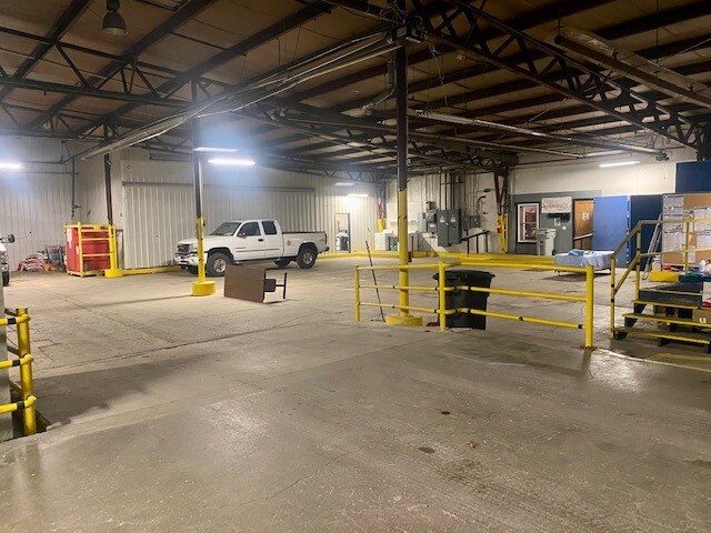 More Photos Of 703 W 13th St, Muncie Warehouse For Sale