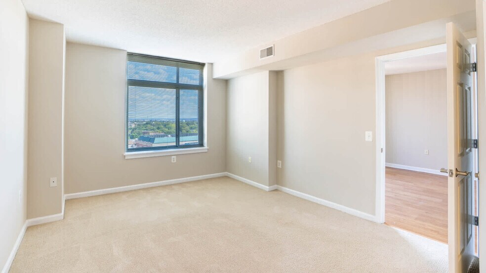 More Photos Of 901 N Nelson St, Arlington Apartments For Lease