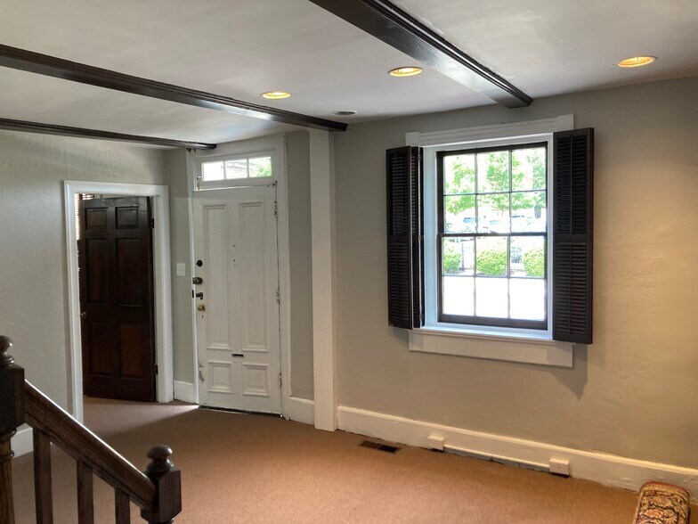 More Photos Of 113 N Foushee St, Richmond Office For Sale