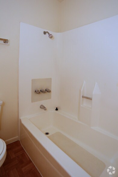 More Photos Of 3131 Arlington Ave, Riverside Apartments For Sale
