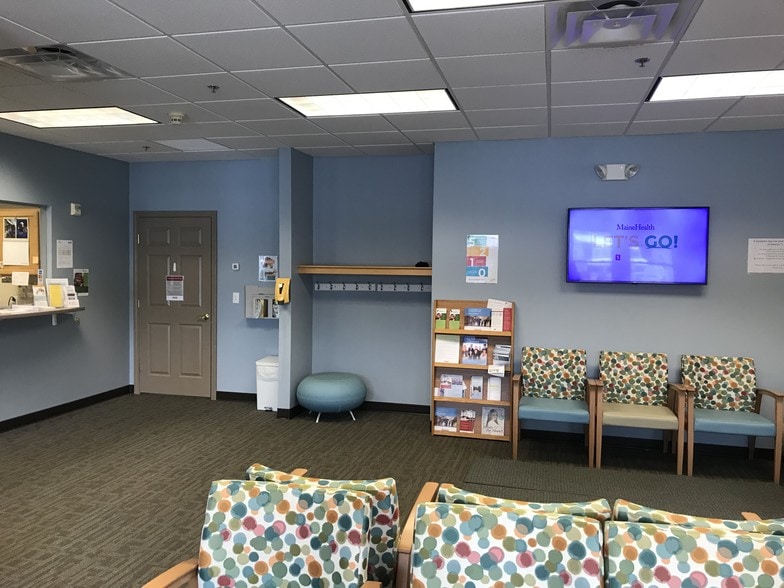 More Photos Of 45 Forest Falls Dr, Yarmouth Medical For Lease