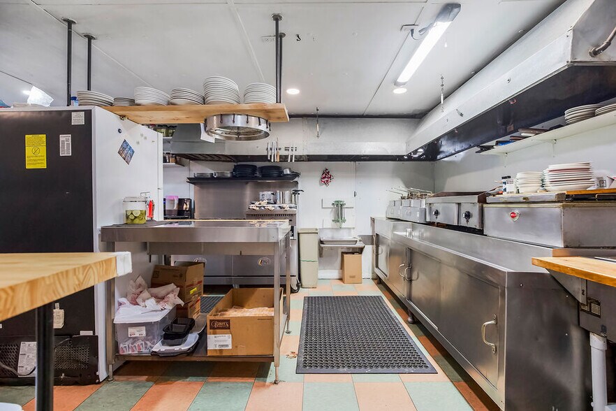 More Photos Of 24200 MO-45, Rushville Flex For Sale