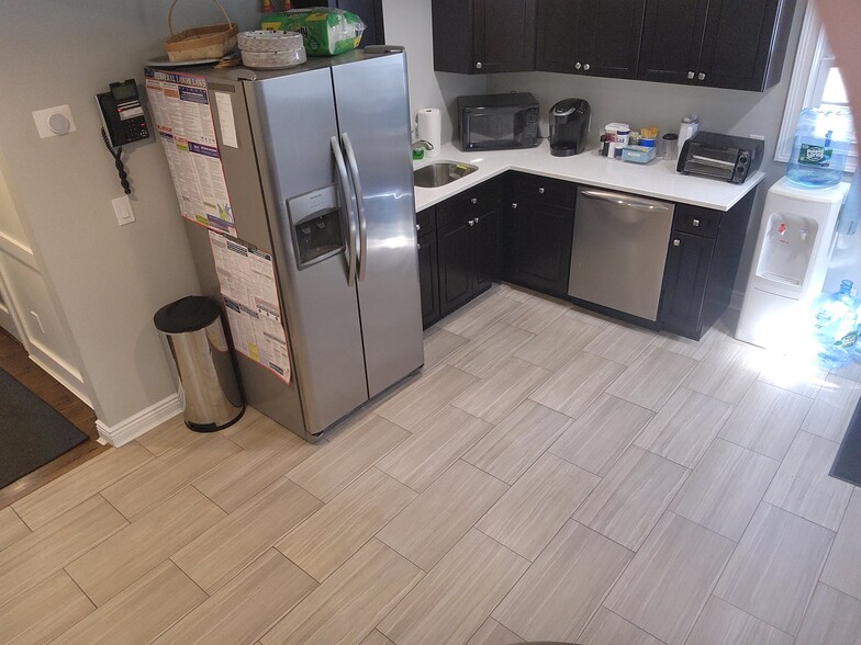 More Photos Of 410 E Main St, Centerport Office Residential For Sale