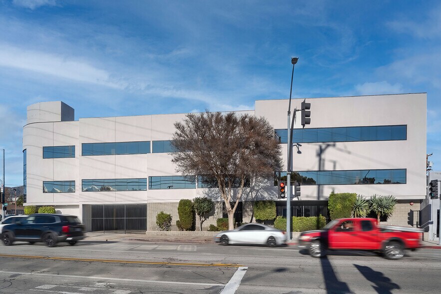 More Photos Of 400 S Victory Blvd, Burbank Office For Sale