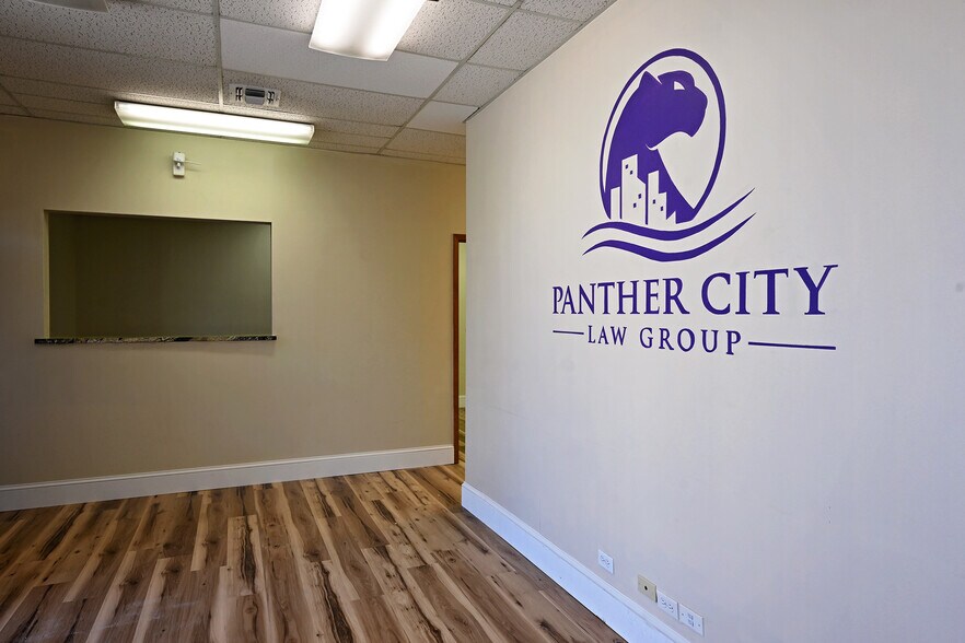 More Photos Of 1212 W El Paso St, Fort Worth Loft Creative Space For Sale